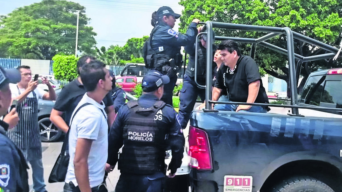 Arrestan A Exalcalde De Jiutepec Por Ponerse Al Brinco En La Colonia