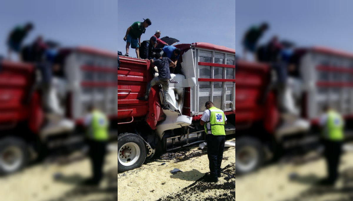 Tr Iler Se Queda Sin Frenos En La Carretera M Xico Cuautla Y Chofer