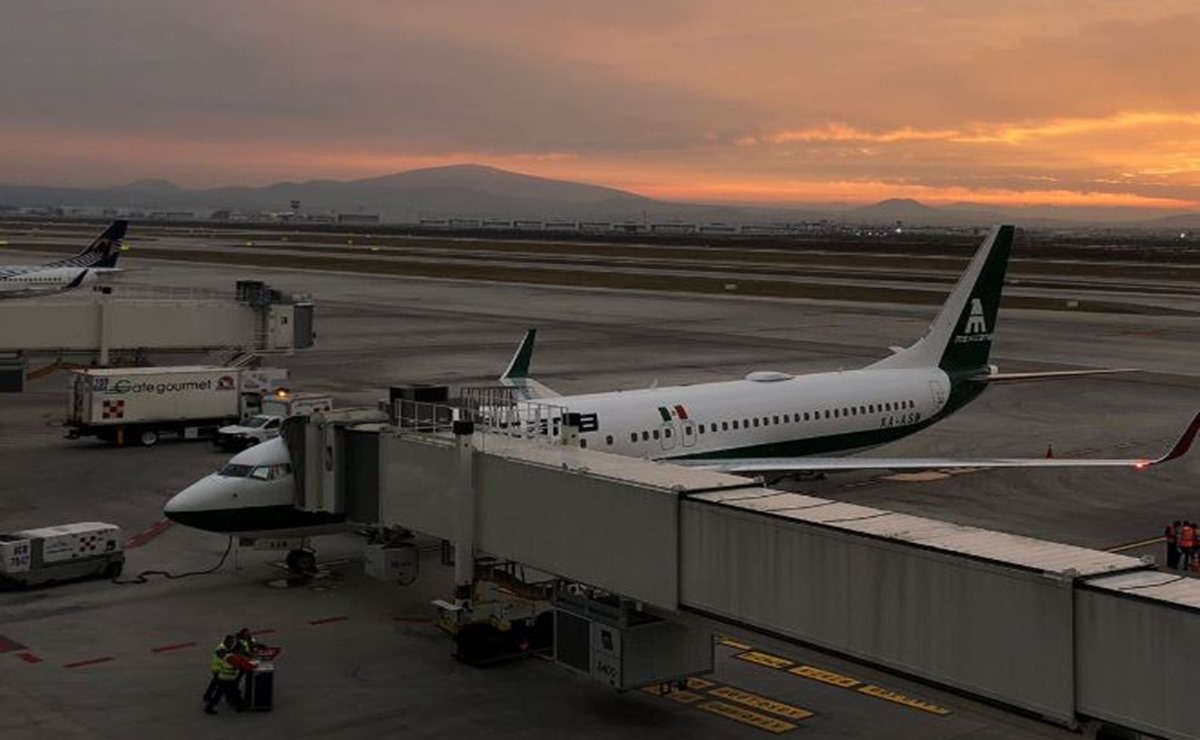 Vuelo Inaugural De La Nueva Mexicana No Puede Llegar A Su Destino Por