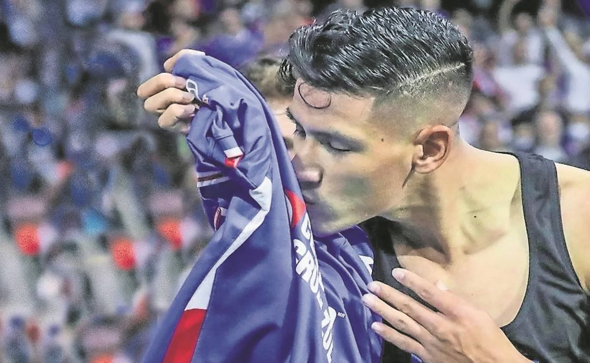 Uriel Antuna Por respeto a Chivas no besará el escudo de Cruz Azul