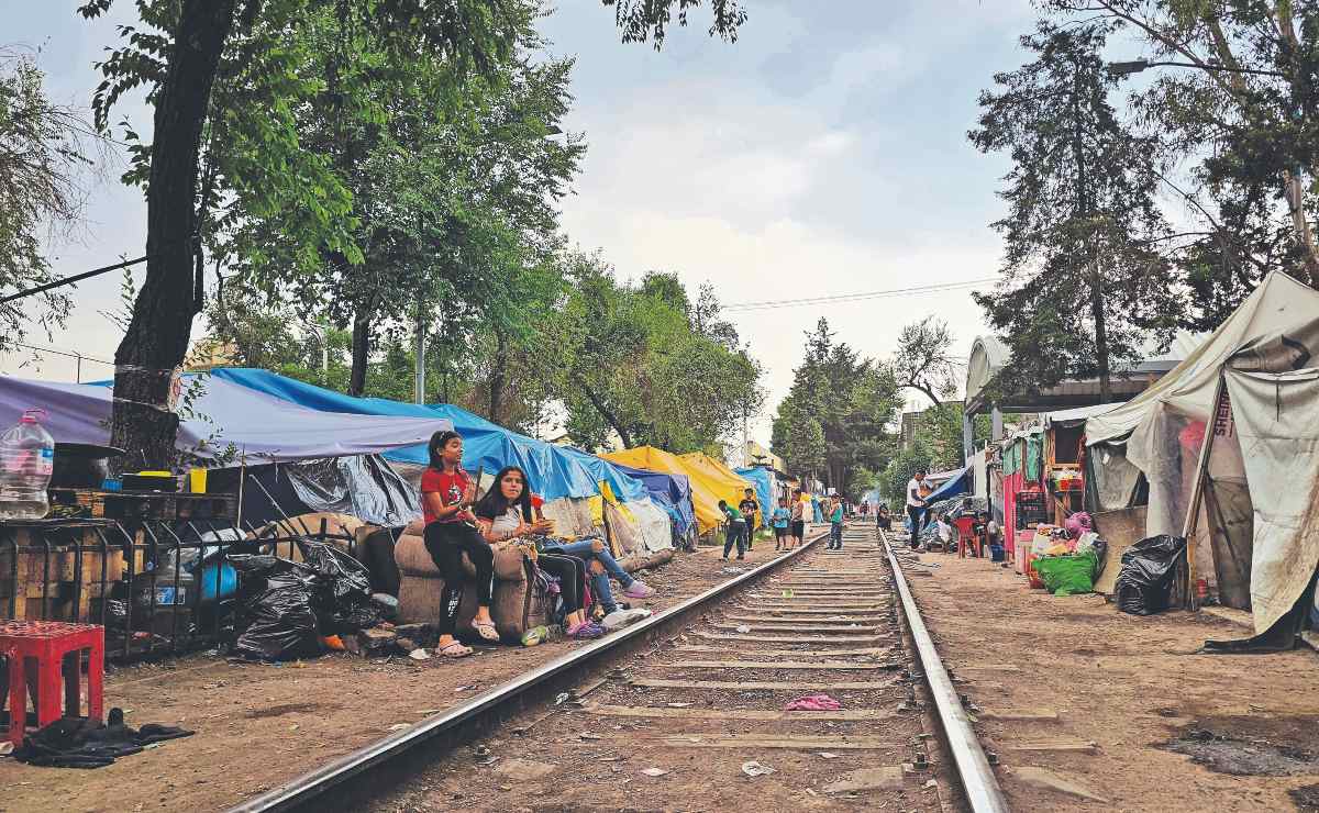 Vecinos están cansados y piden que reubiquen a migrantes de Vallejo y