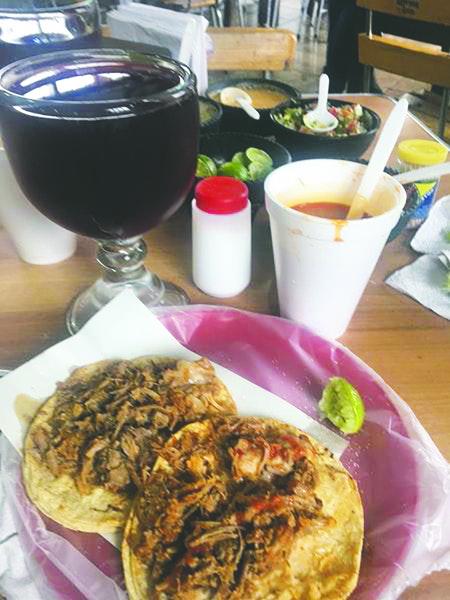 Prueba la deliciosa birria que te quitará hasta la cruda, en Toluca | El  Gráfico Historias y noticias en un solo lugar