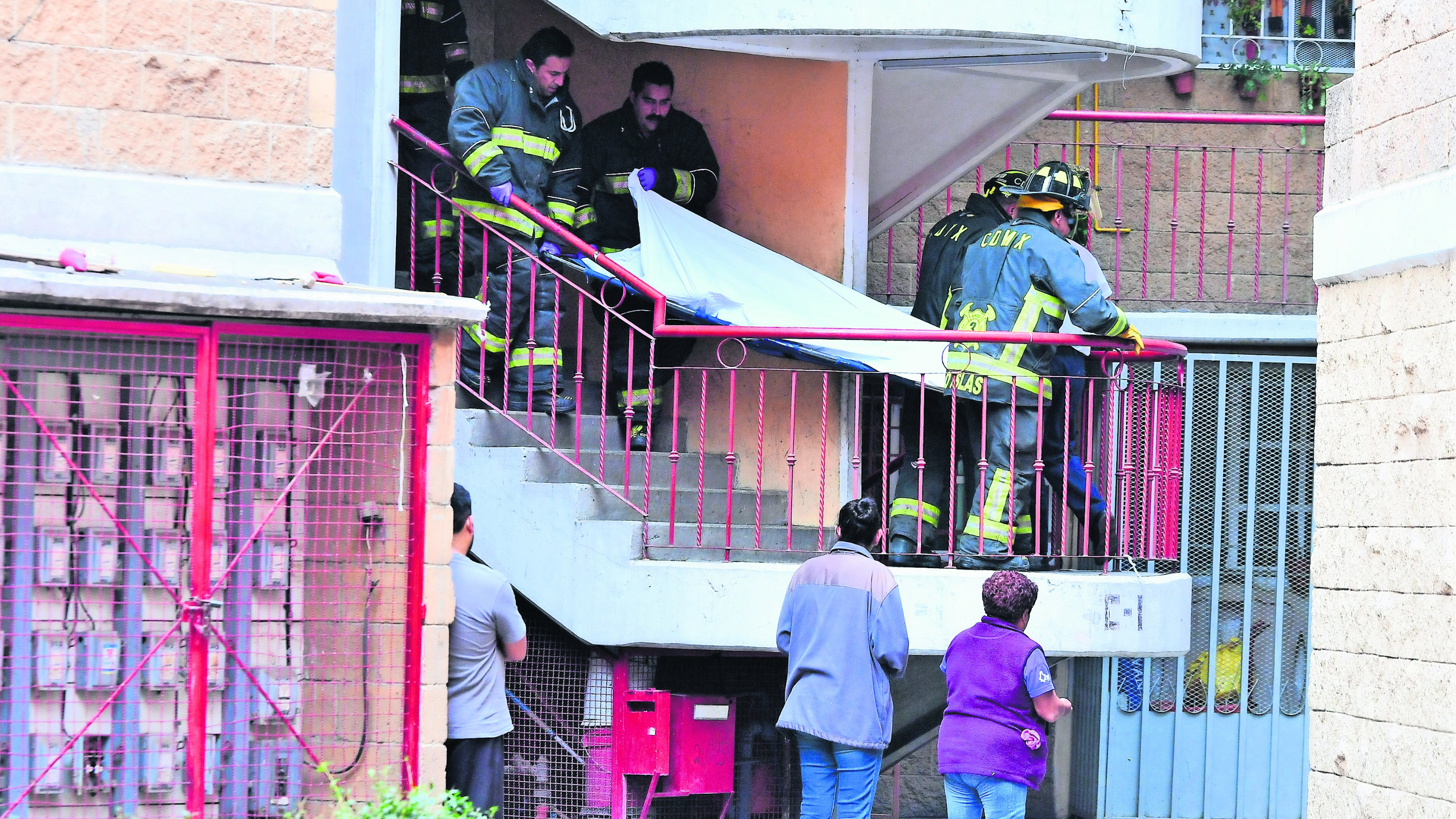 Estudiante de la UAM-Azcapotzalco muere quemado en su departamento, en CDMX  | El Gráfico Historias y noticias en un solo lugar