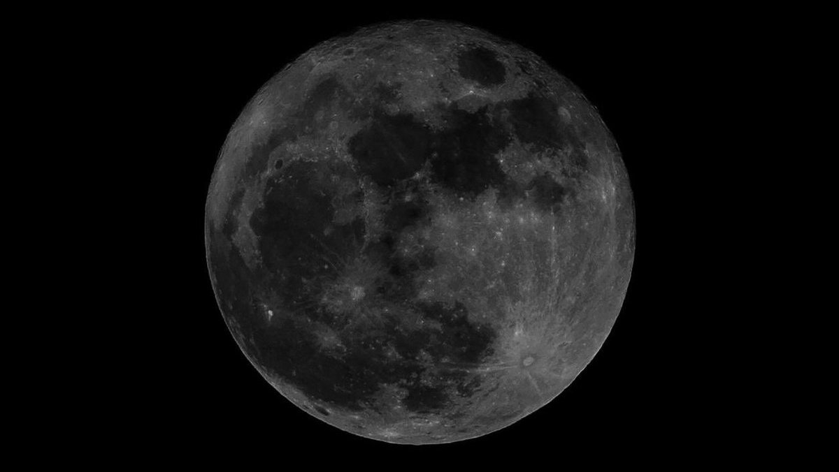 “Luna negra”, ¿por qué se esconde el satélite natural? El Gráfico