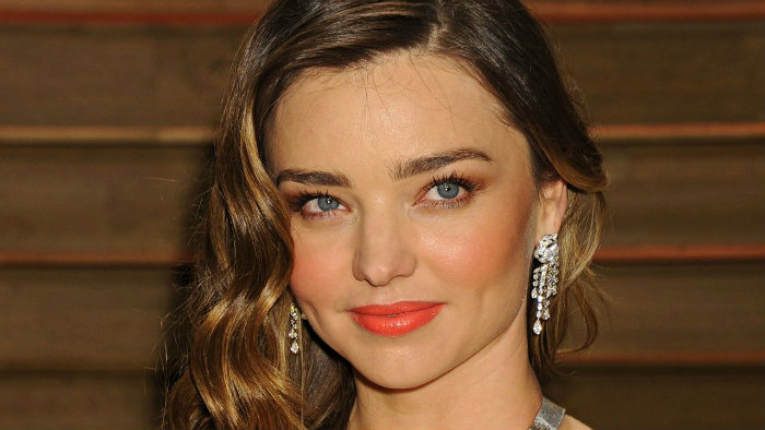 Miranda Kerr Se Desnuda En Las Redes Sociales El Gr Fico Historias Y Noticias En Un Solo Lugar