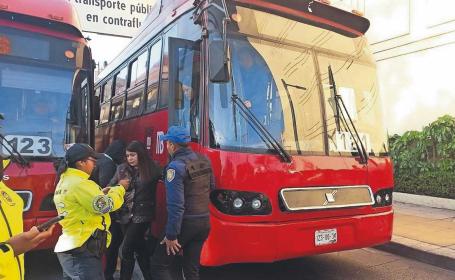 Metrobús “da de baja” de la vida a policía tras atropellarlo, en la Cuauhtémoc