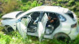 Madre muere en volcadura sobre la carretera México-Pirámides