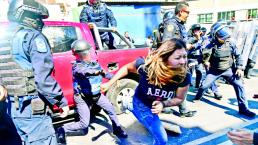 Habitantes de Álvaro Obregón convierten avenida Centenario en campo de batalla