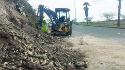 Lluvias causan nuevo derrumbe en Querétaro 