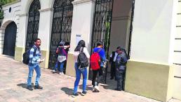 Suspenden clases en preparatoria del Edomex por casos de piojos