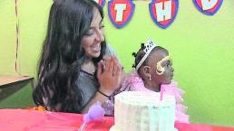 adolescente festeja cumpleaños niños huerfanos