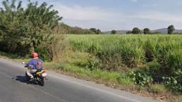 Tiran cadáver de un hombre asfixiado y con los ojos amarrados, en Morelos