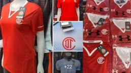 Le roban playeras a los Diablos Rojos del Toluca y ya los ofrecen en redes sociales