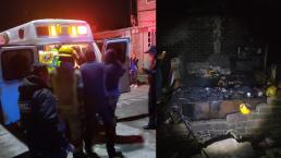 Casa de lámina se incendia y achicharra a una mujer, en Valle de Chalco