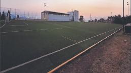 ¡Expulsado! Disparo en la mandíbula le saca la roja a hombre en cancha de fut en Milpa Alta