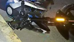 Policía de la CDMX fulmina a 2 ladrones que intentaron quitarle su moto, en Tlalnepantla