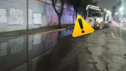 Mueren 3 motociclistas al chocar contra un camión de desazolve, en Ecatepec 