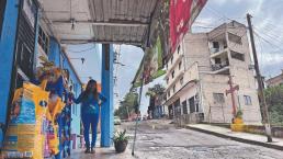 Vecinos desafían el peligro: Reabren tienda cerca del edificio a punto de colapsar en Naucalpan