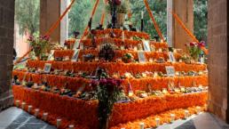 Dedican ofrenda a mujeres ilustres en Palacio Nacional