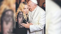 El Papa Francisco toca a Madonna y exponen imágenes del turbio encuentro