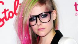 Avril Lavigne rompe en llanto al hablar de su enfermedad | VIDEO