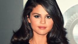 Selena Gomez causa revuelo por foto completamente desnuda