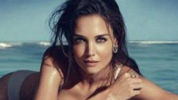 Katie Holmes se desnuda y enseña joyas