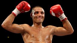 Campeón de box es apuñalado durante sus vacaciones