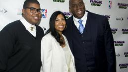 Magic Johnson con su esposa e hijo