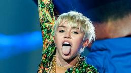 Miley Cyrus ocasiona un terrible accidente con su lengua