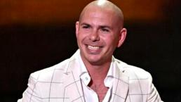 Pitbull se gradua de la universidad