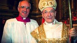 Sacerdotes en el Vaticano