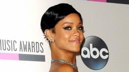 Rihanna cayó desnuda por cupido 