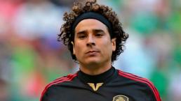 Memo Ochoa denuncia robo en avión y es 'trolleado'