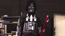 Estatua de Darth Vader con juguetes eróticos