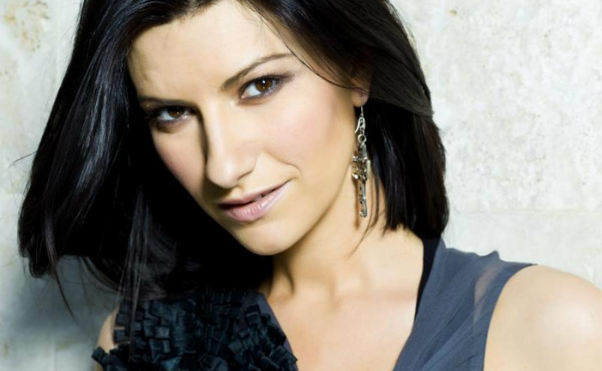 Laura Pausini asegura que no estaba desnuda | El Gráfico Historias y  noticias en un solo lugar