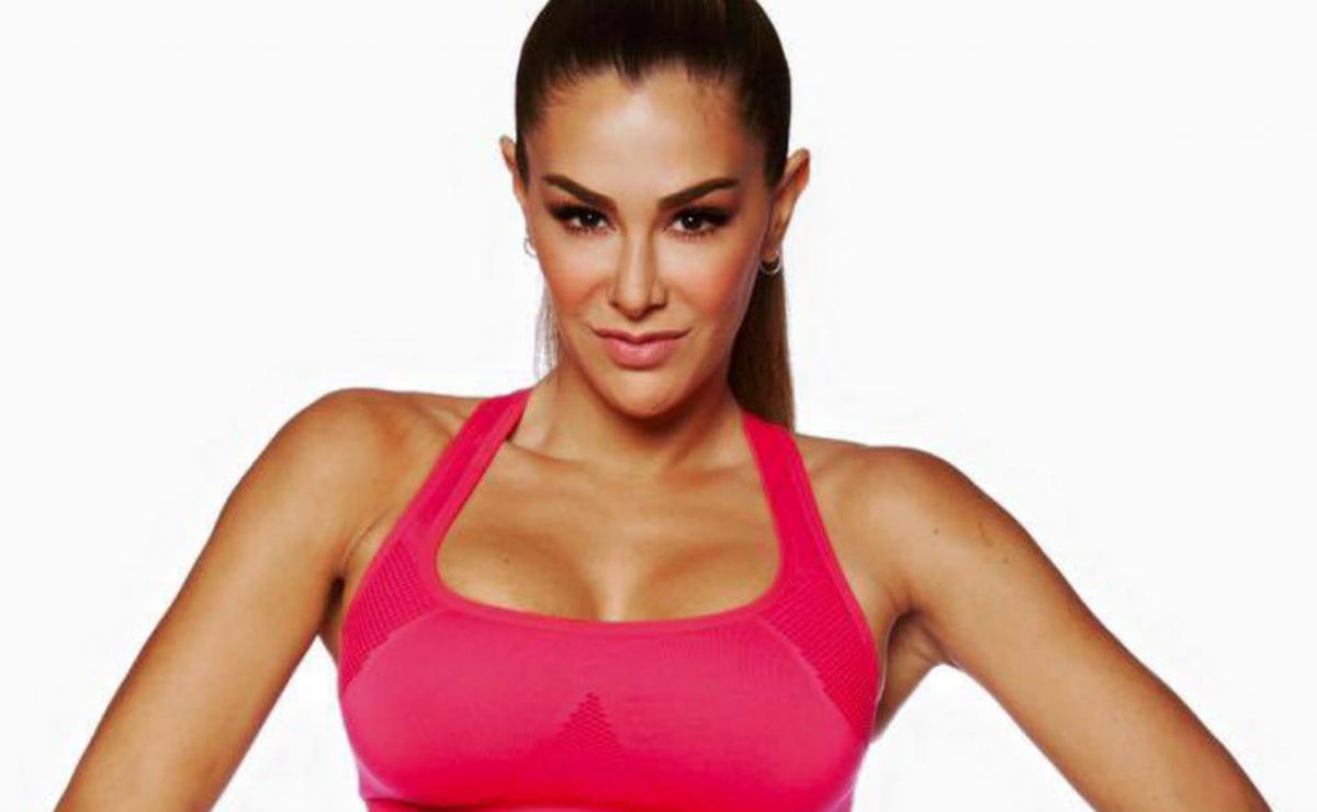 Ninel Conde Y Su Bikini Asesino El Gráfico Historias Y Noticias En Un Solo Lugar 2010